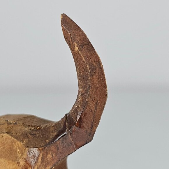 Hand-Carved Wooden Dog Figurine Bloodhound Long Ears Raised Tail *REPAIRED* - Picture 5 of 7